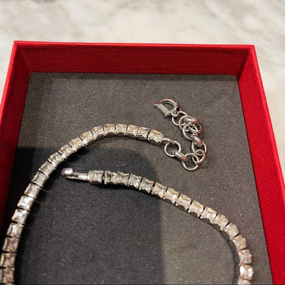 Dior White Flower Choker Necklace - Picture 4 of 11